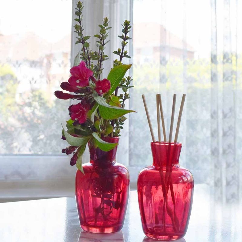 Fasettvase - rød, 11 cm - 1stk